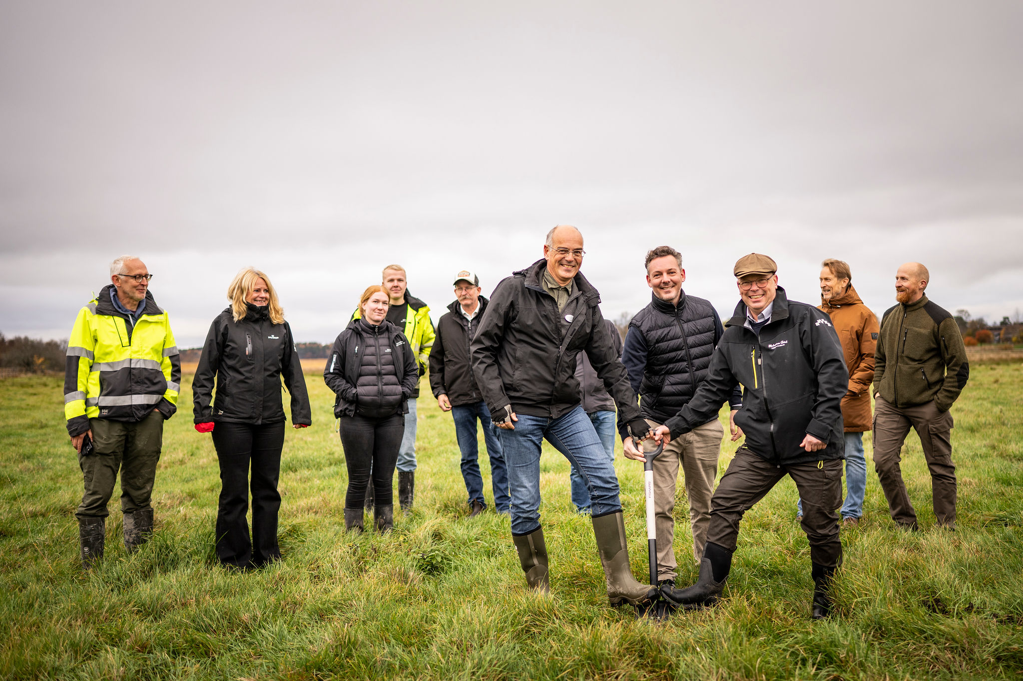 Första spadtaget i projektet ”Vattenlandskap Menhammar-Skytteholm”